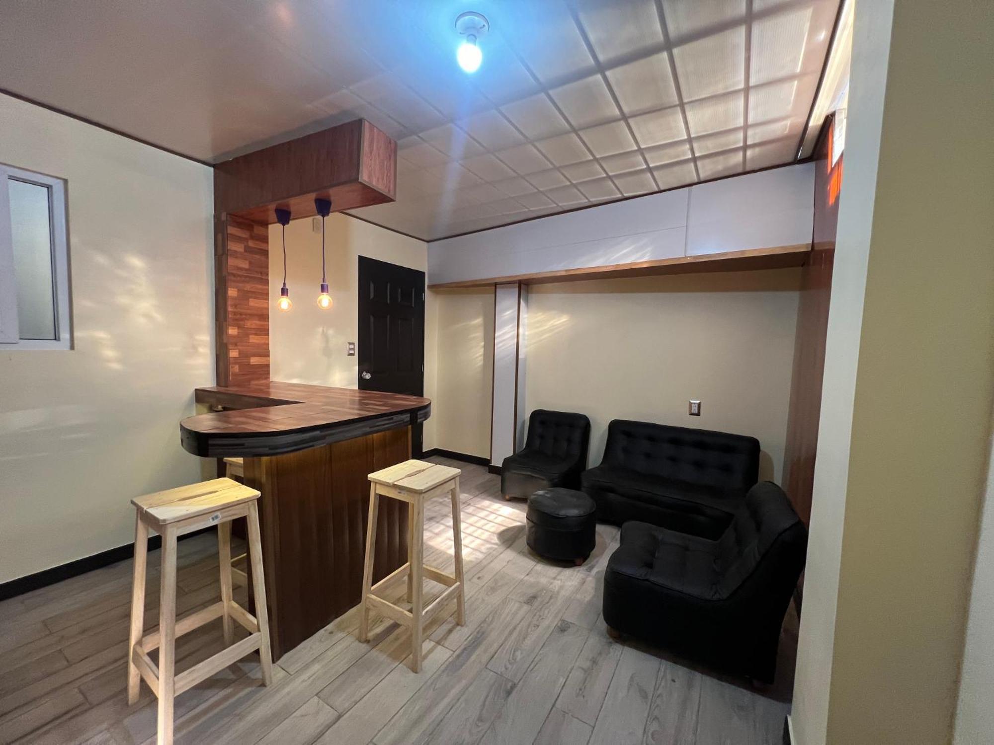 C&M Exclusive Private Rooms Quetzaltenango Bagian luar foto