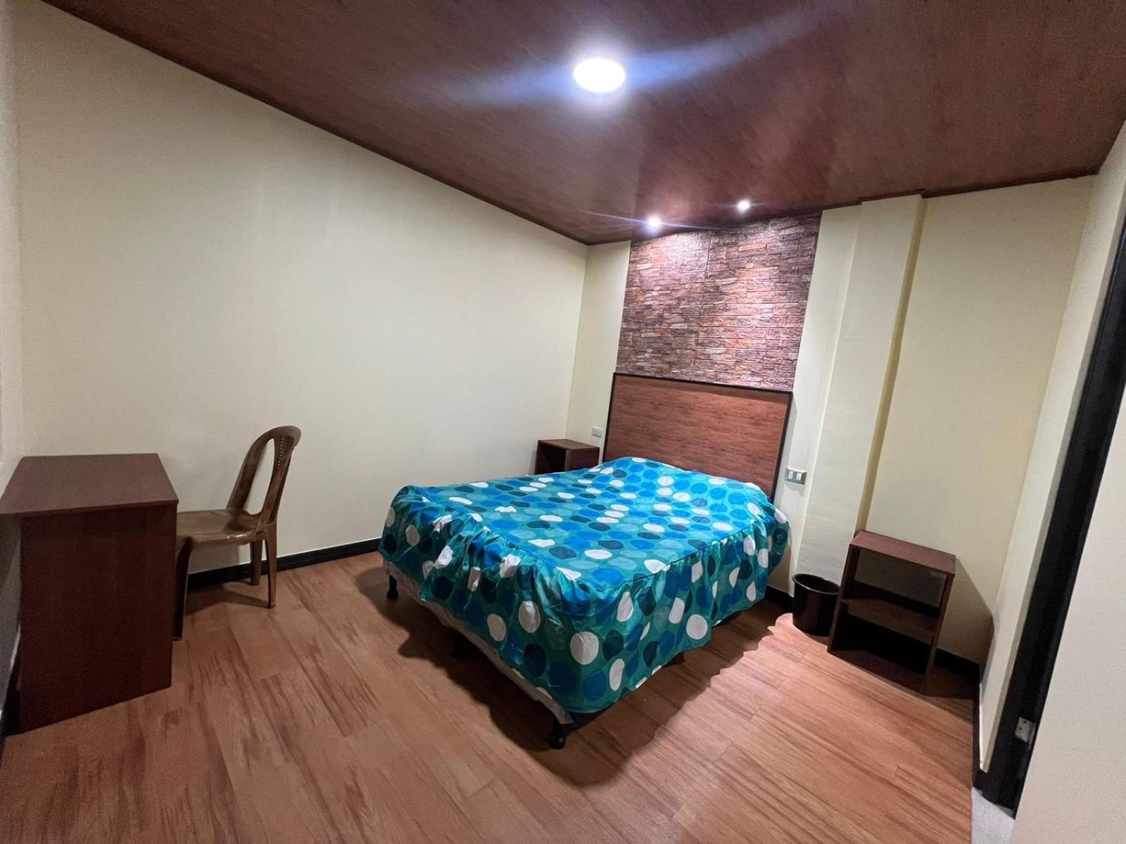 C&M Exclusive Private Rooms Quetzaltenango Bagian luar foto