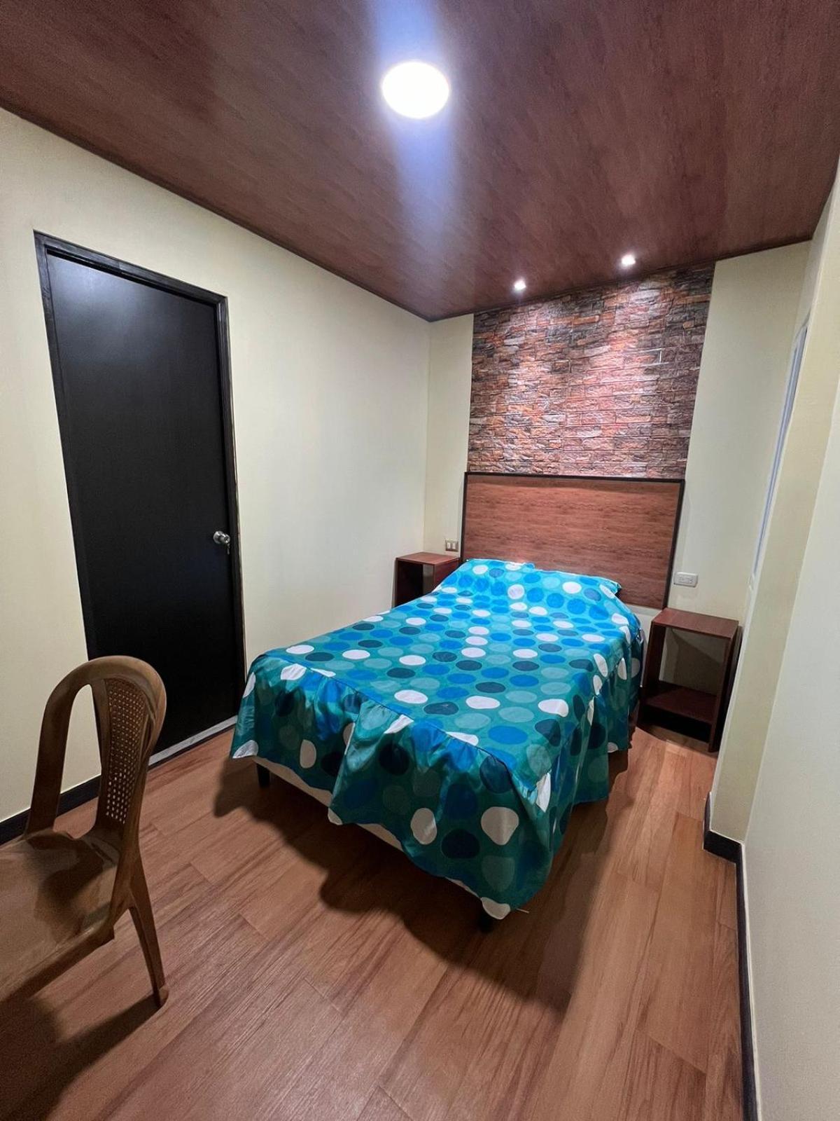 C&M Exclusive Private Rooms Quetzaltenango Bagian luar foto