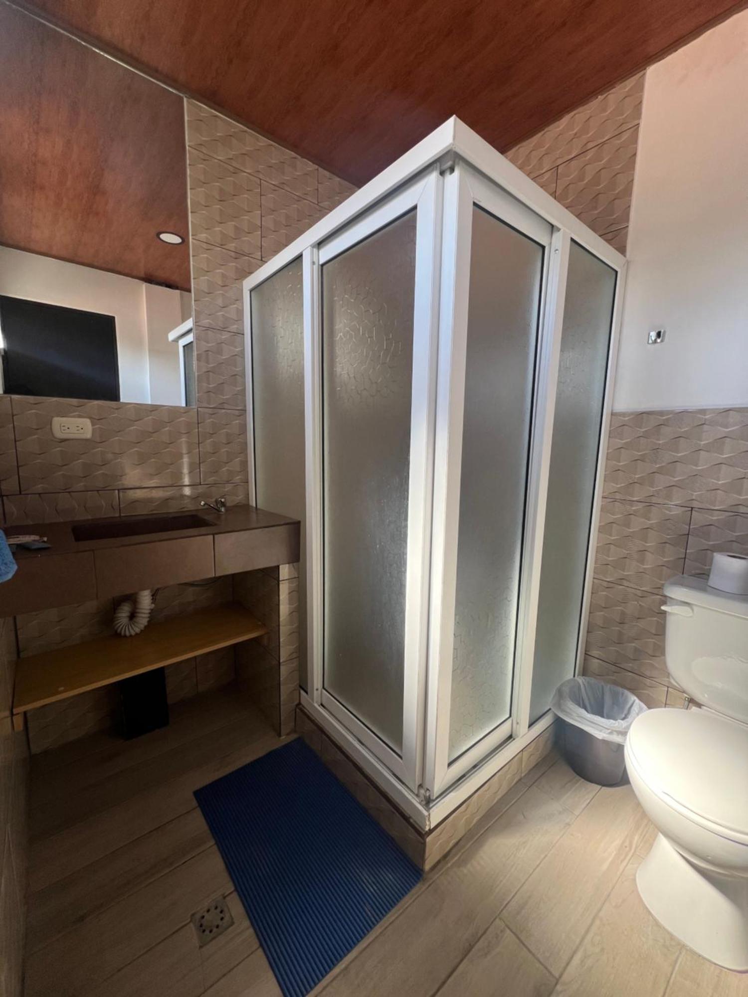 C&M Exclusive Private Rooms Quetzaltenango Bagian luar foto